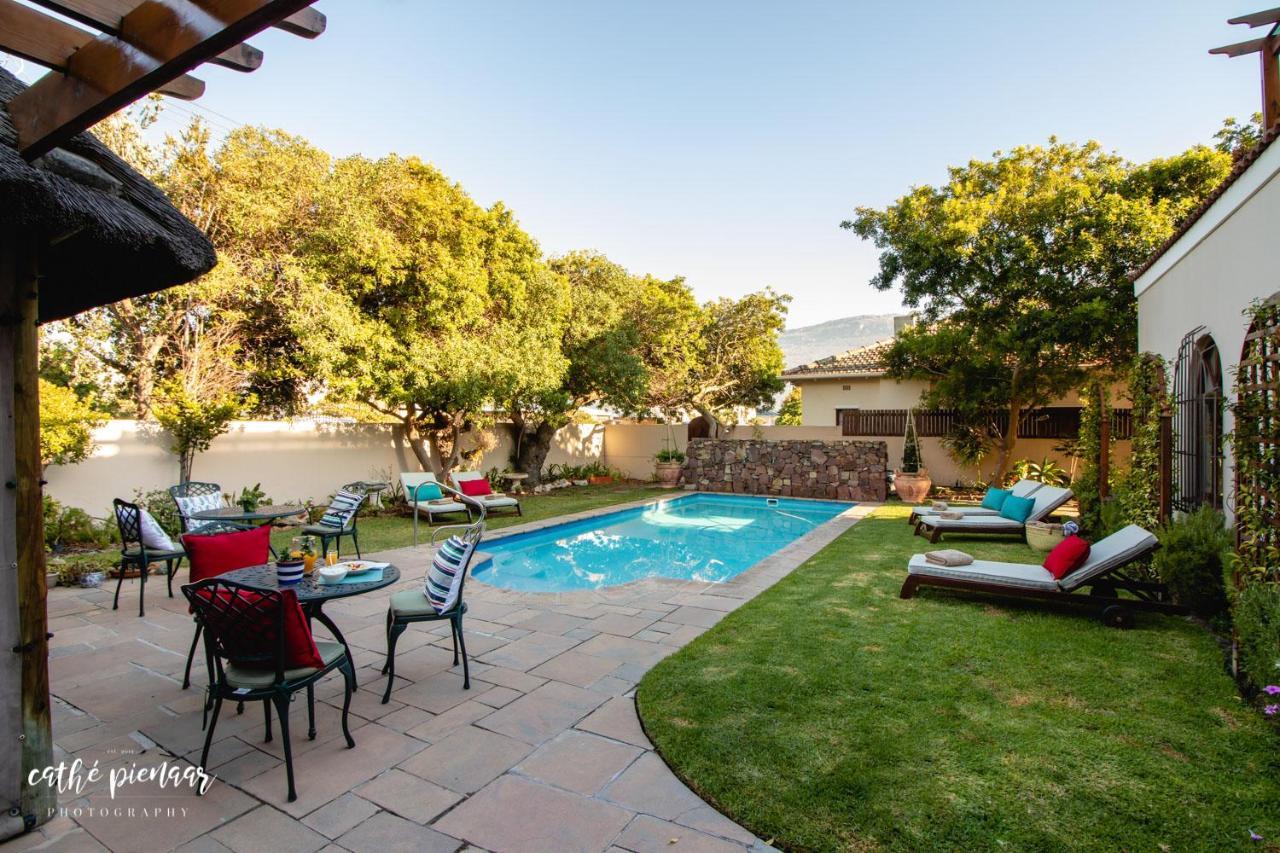 A Tuscan Villa Guest House フィッシュ・フック エクステリア 写真