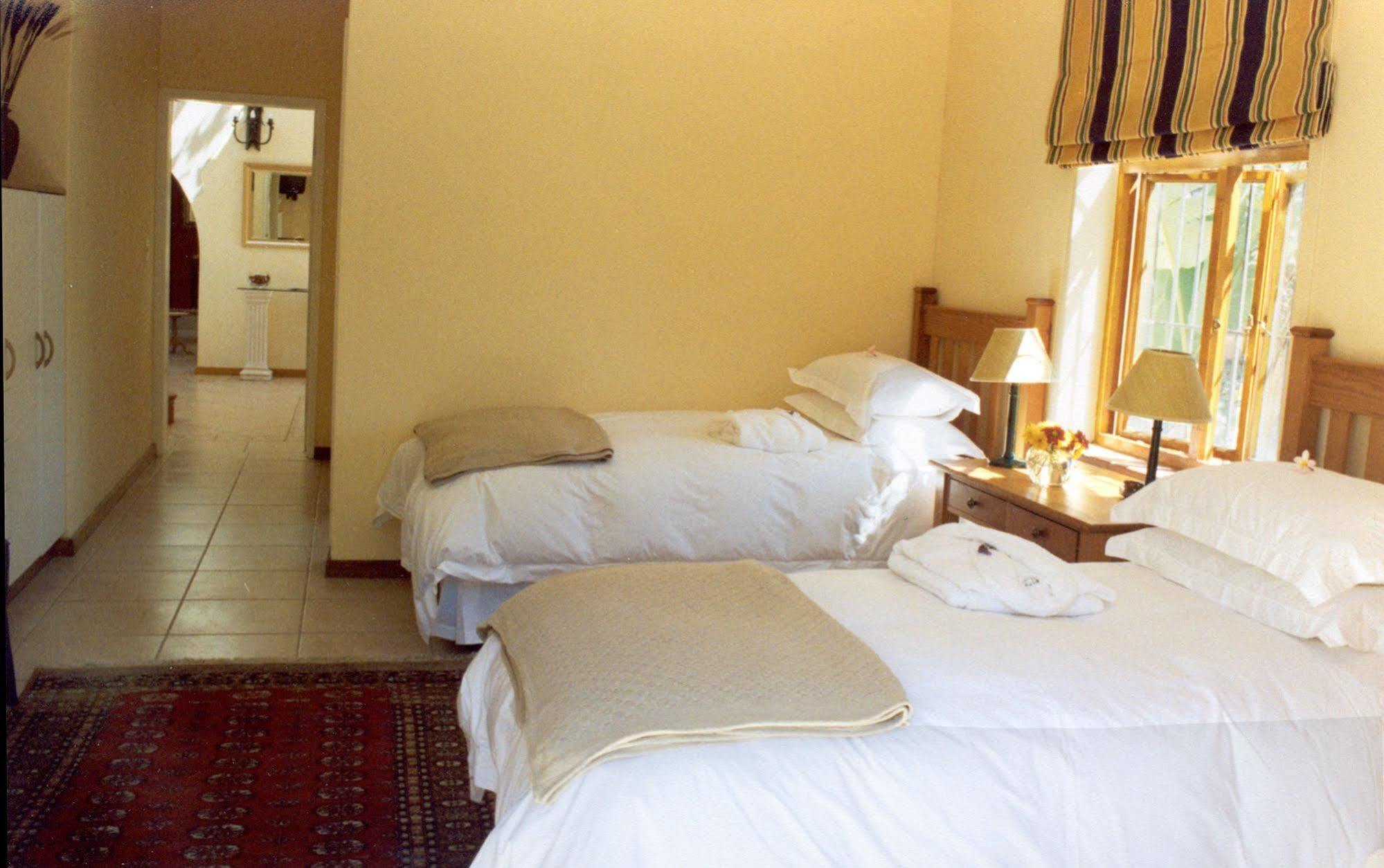 A Tuscan Villa Guest House フィッシュ・フック エクステリア 写真