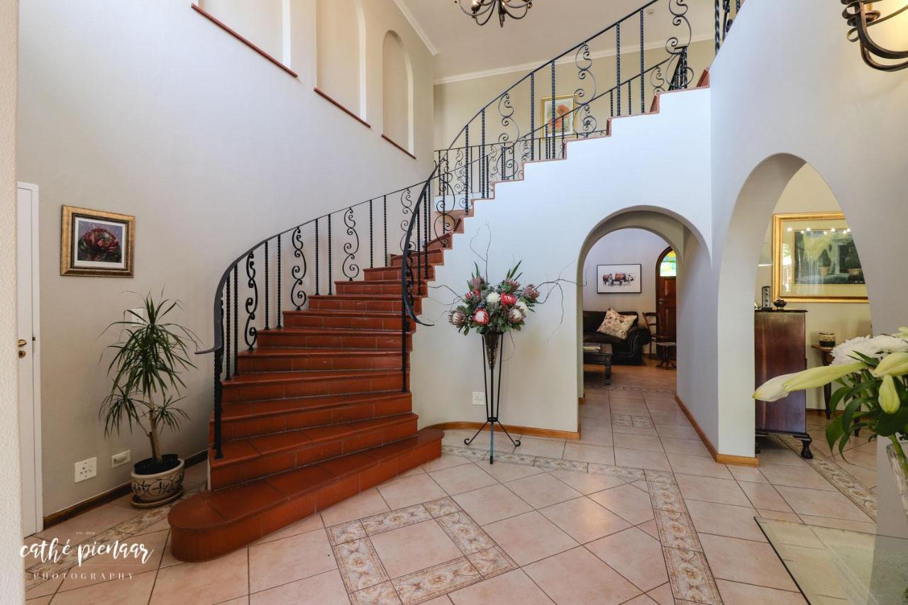 A Tuscan Villa Guest House フィッシュ・フック エクステリア 写真