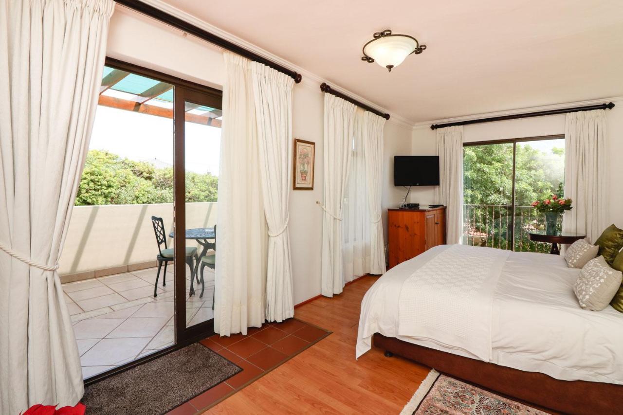 A Tuscan Villa Guest House フィッシュ・フック エクステリア 写真